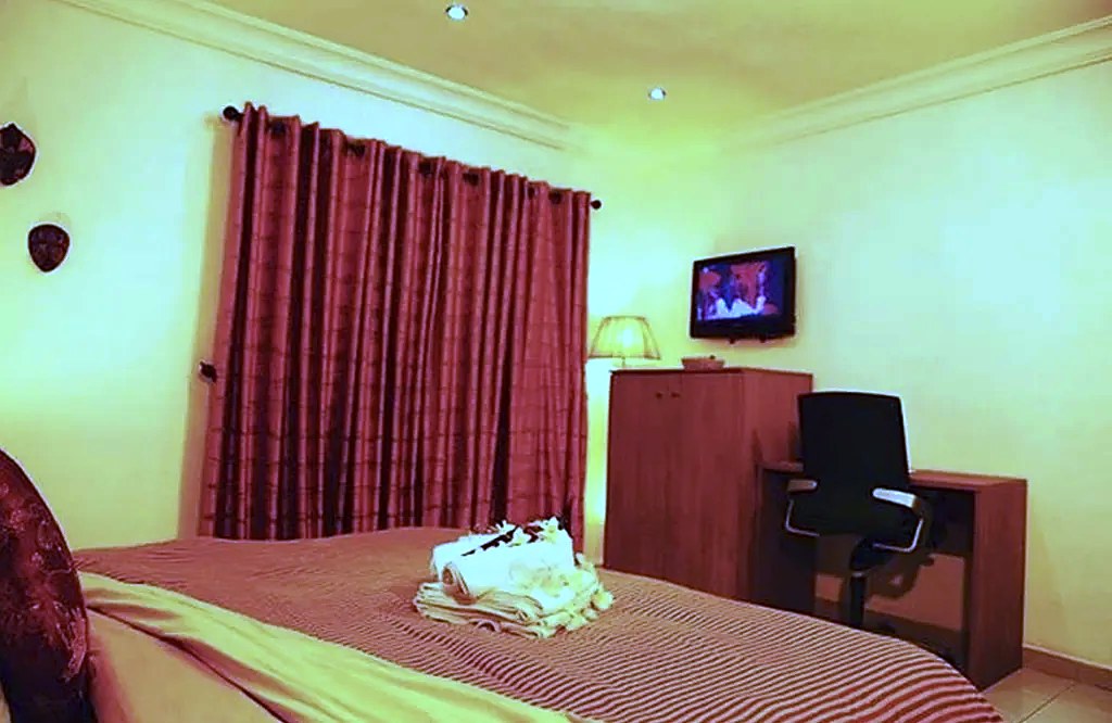 Rooms and suites at Lekki Suites